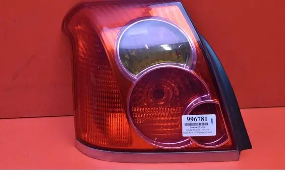 Toyota Avensis Verso Rear/tail lights 05-48