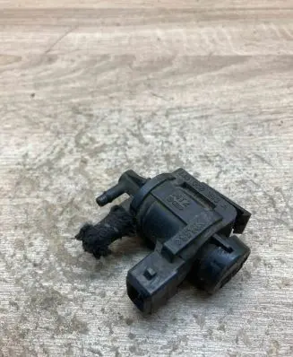 Volkswagen PASSAT B5.5 Turbo solenoid valve 1J0906283A