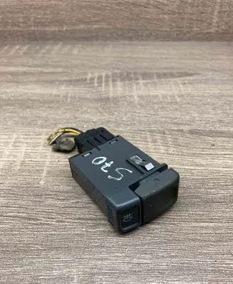 Volvo S70 V70 V70 XC Fog light switch 9148994 97W24B 4970