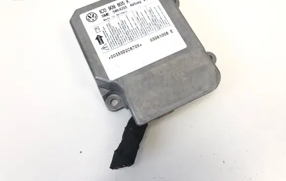 Volkswagen Polo IV 9N3 Airbag control unit/module 1C0909605K 5WK43125 03081008E