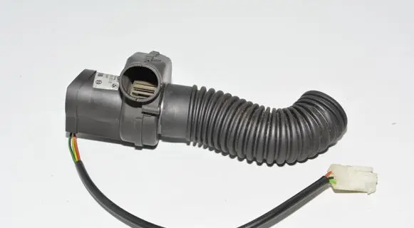 BMW 5 E39 Engine control unit/module fan 1745182 0130002831