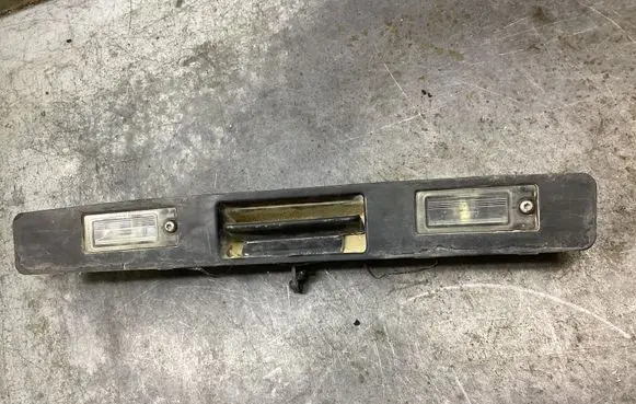 Volvo XC70 Tailgate/trunk/boot exterior handle 9203101