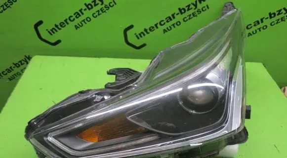 Toyota Aygo AB40 Headlight/headlamp 0H-27