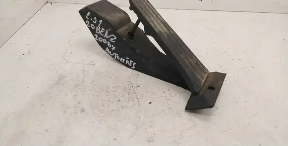 BMW 3 E90 E91 Accelerator throttle pedal 6766930 259160