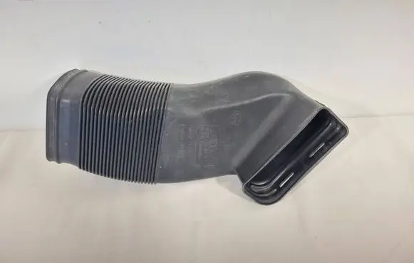 Audi A4 S4 B5 8D Air intake duct part 8D0129617E