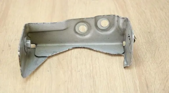 Chevrolet Orlando Headlight/headlamp mounting bracket 