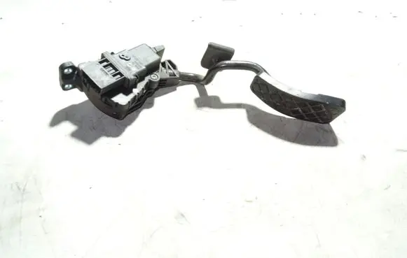 Audi A6 S6 C6 4F Accelerator throttle pedal 4F2721523 6PV00898402
