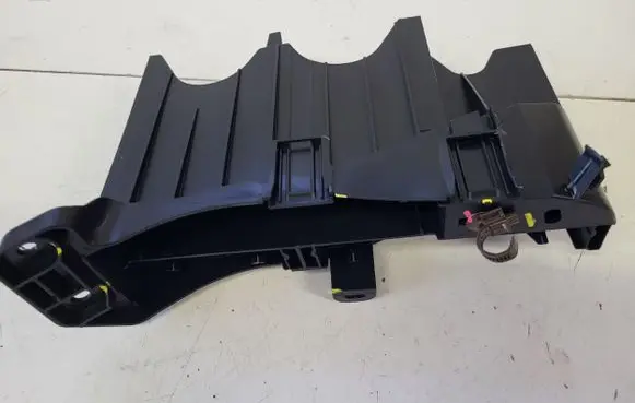 Toyota Yaris Cross Other engine bay part 82877K0010