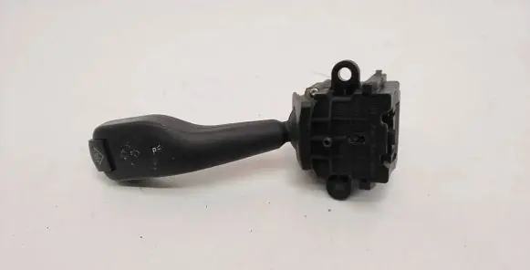 BMW 5 E39 Indicator stalk 8363668K 01104010