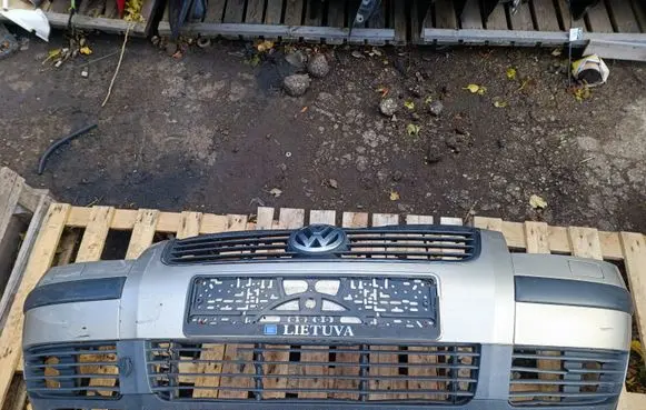 Volkswagen PASSAT B5.5 Front bumper 3B0807217K