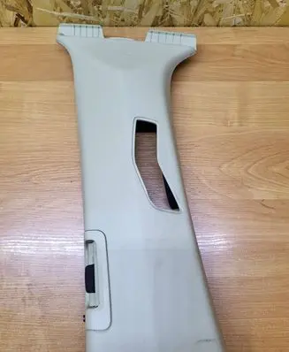 Volvo XC60 (B) pillar trim (top) 30671770