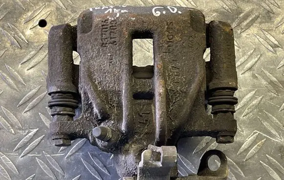 Renault Trafic III (X82) Rear brake caliper