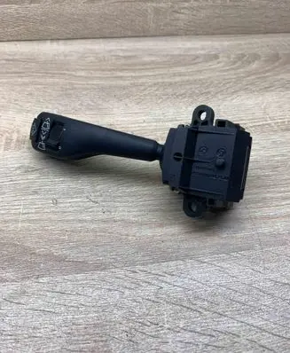 BMW 5 E39 Wiper control stalk 8375408