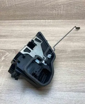 BMW X6 E71 Rear door lock 7202147 A046998 REARLEFTSIDE
