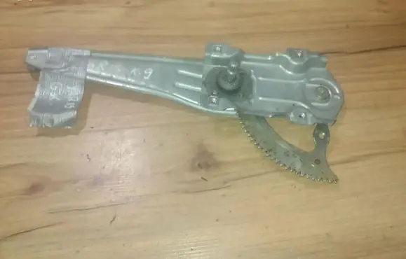 Toyota Yaris Sliding door window regulator with motor