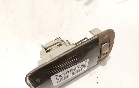 Subaru Legacy Rear seat light
