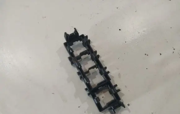 Audi A6 S6 C6 4F Relay mounting block 4E0937503D