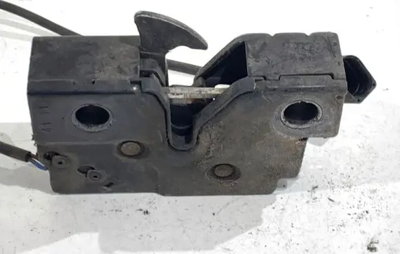 Volkswagen Jetta VI Engine bonnet/hood lock/catch 5C7823509