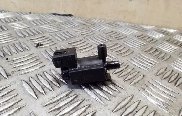 BMW X5 E70 Turbo solenoid valve 72234100 1742712