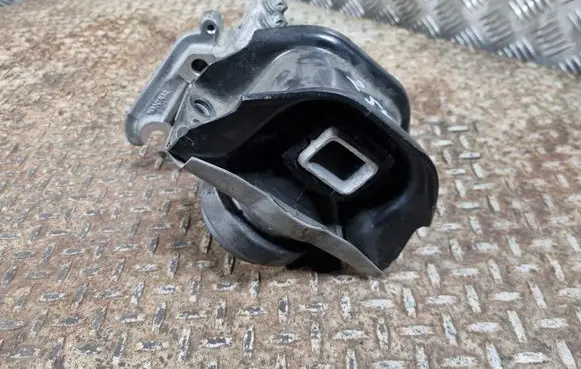 Citroen DS5 Engine mount bracket 9681855180 9682417480