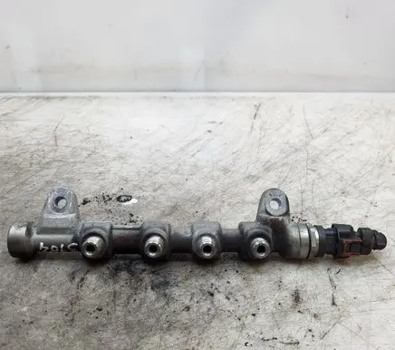 Opel Zafira C Fuel main line pipe 55576177 0445214221