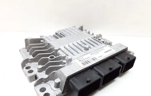 Volvo V70 Engine control unit/module 31269189 5WS40608E