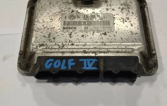 Volkswagen Golf IV Engine control unit/module 036906032L 26SA7572 0261207189