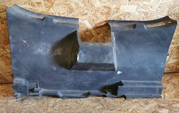 Trunk/boot sill cover protection