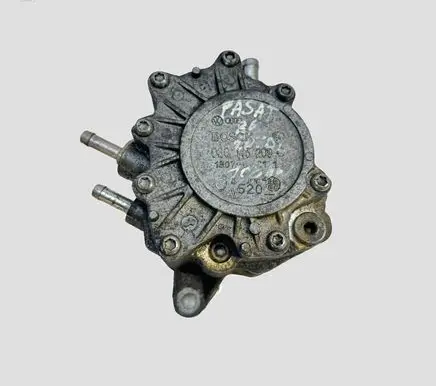Volkswagen PASSAT B6 Vacuum pump 03G145209C