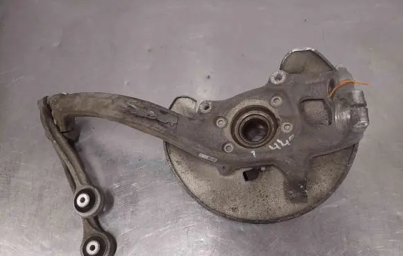 Audi A6 S6 C7 4G Front wheel hub spindle knuckle 4G0407242C