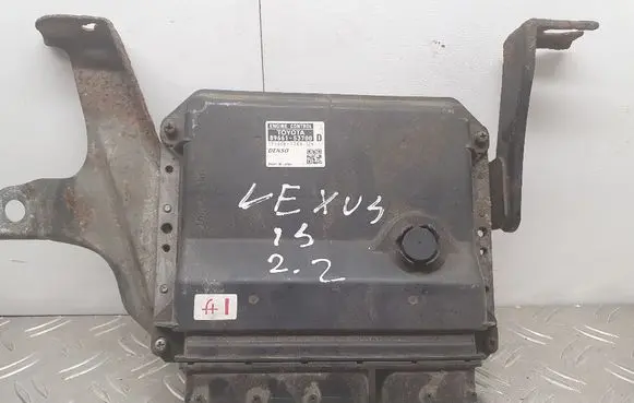 Lexus IS 220D-250-350 Engine control unit/module 8966153700 1758007704