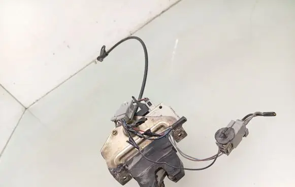 Tailgate/trunk/boot lock/catch/latch