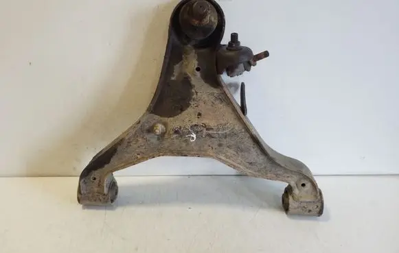 Nissan Pathfinder R51 Front lower control arm/wishbone