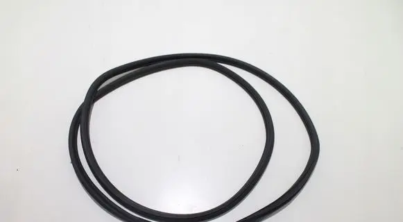 Volkswagen Crafter Rubber seal front coupe door 