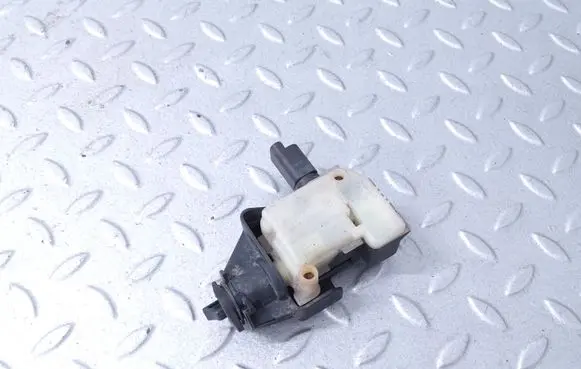 Fuel tank cap lock motor