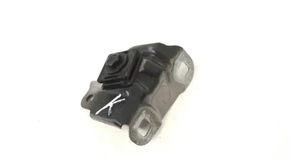 BMW 6 F12 F13 Fender mounting bracket