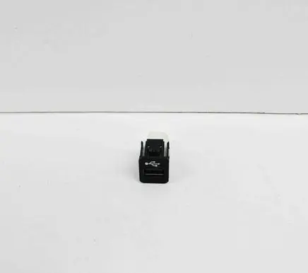 BMW X3 G01 USB socket connector 9229294