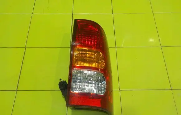 Toyota Hilux (AN10, AN20, AN30) Rear/tail lights 