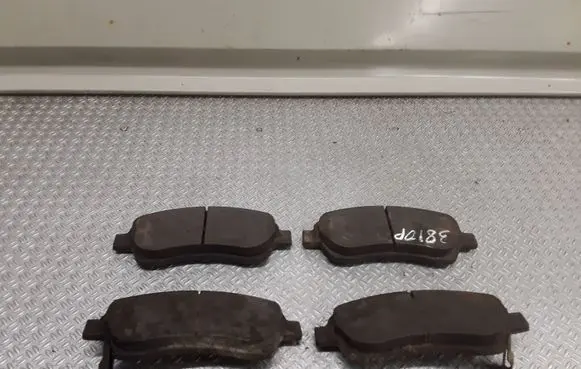 Toyota Corolla Verso AR10 Brake pads (front) 