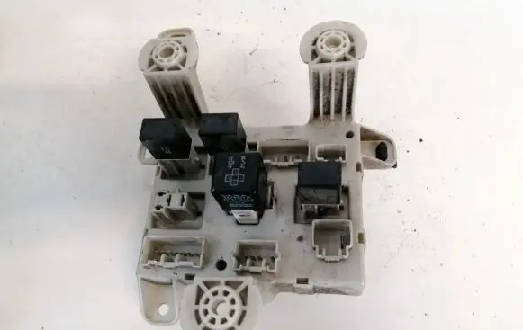 Toyota Previa (XR30, XR40) II Fuse box set