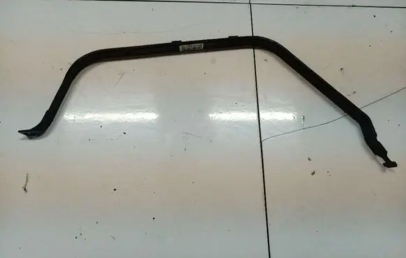 Chrysler Sebring (JS) Fuel tank mounting bracket 