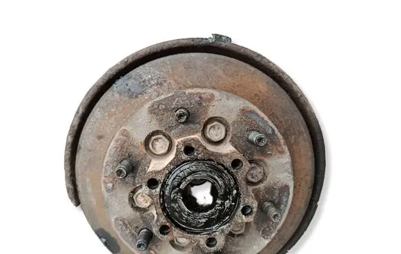 Isuzu Trooper Front wheel hub 