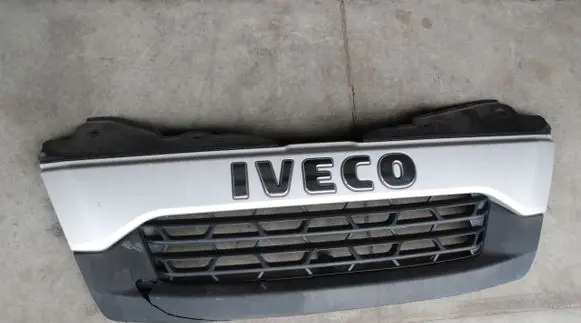 Iveco Daily 4th gen Front bumper upper radiator grill 130KM