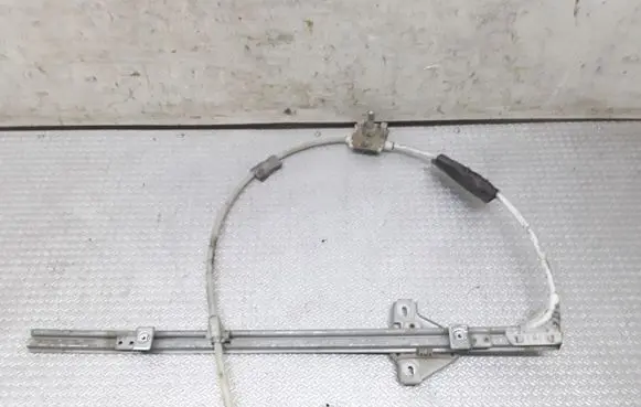 Front door manual window regulator