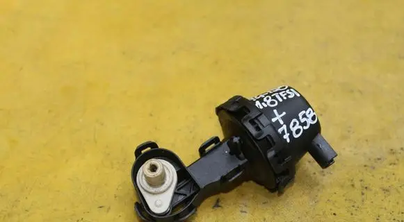 Vacuum air tank