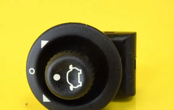 Ford Fusion Wing mirror switch 93BG17B676BA