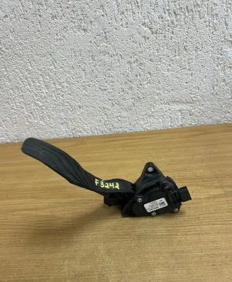 Nissan Qashqai Accelerator throttle pedal 180024BG0B 00997817