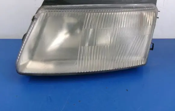 Volkswagen PASSAT B5 Headlight/headlamp