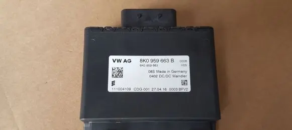 Audi A4 S4 B8 8K Voltage converter/converter module 8K0959663B
