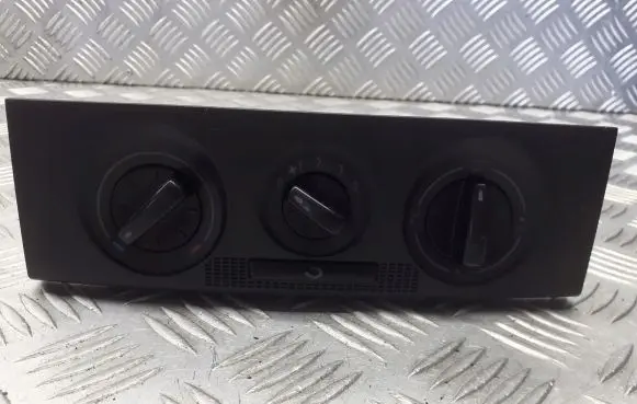 Skoda Fabia Mk1 (6Y) Interior fan control switch 6Y0819045